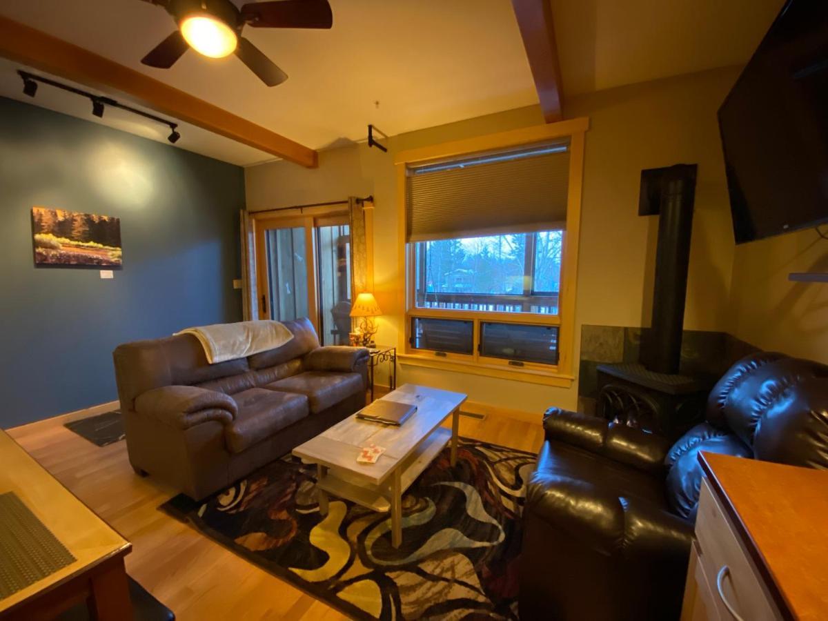 Twisp River Suites Exterior photo